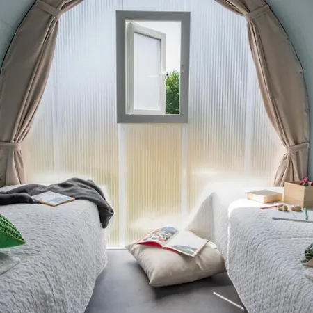 Zecamping 3 Etoiles Animaux Acceptes Et Terrain De Tennis