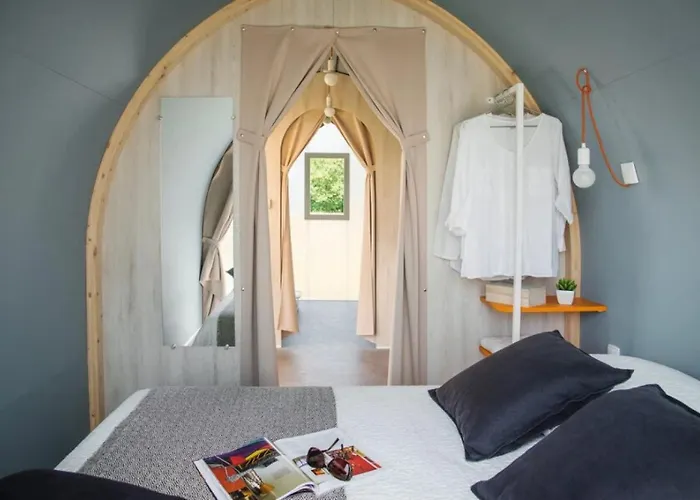 Zecamping 3 Animaux Acceptes Et Terrain De Tennis 3*