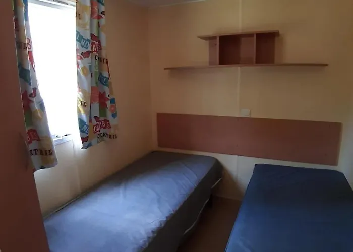 캠프장 Zecamping 3 Animaux Acceptes Et Terrain De Tennis 3*