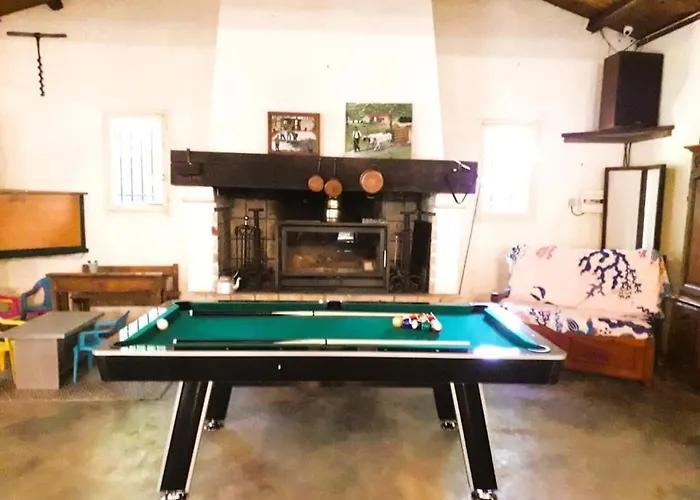 Zecamping 3 Animaux Acceptes Et Terrain De Tennis 캠프장